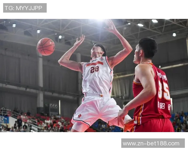 手感不佳影响表现三球替补出战21分钟仅得5分三分球命中率低迷